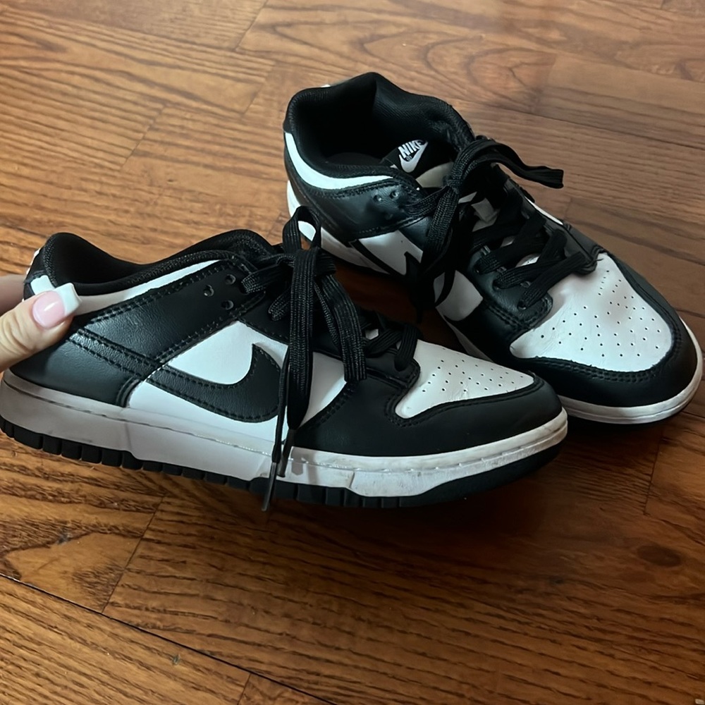 Low top panda dunks size 6.5